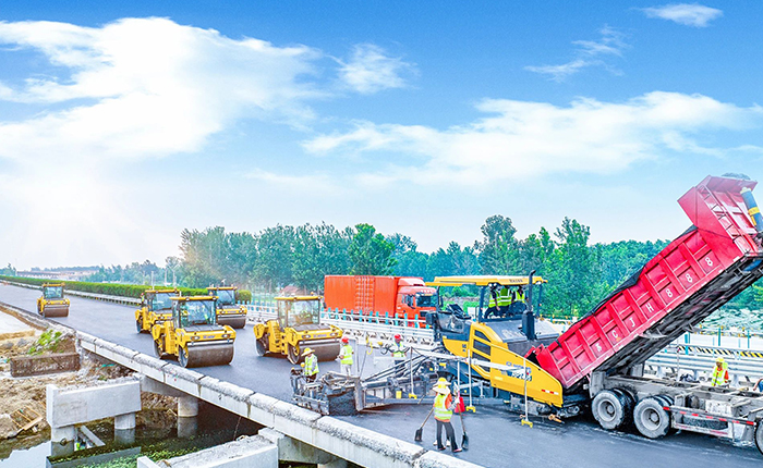 江蘇高速上演徐工成套道路機(jī)械大片！
