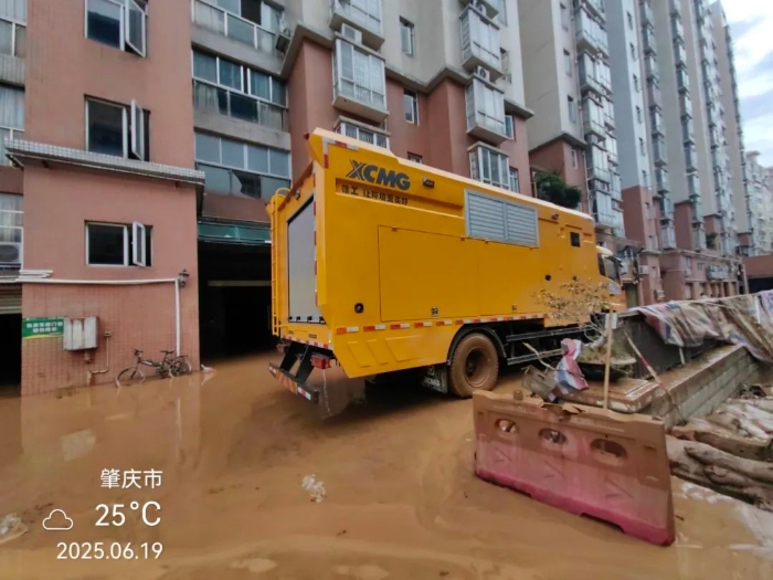 火速馳援！徐工多臺“抗洪勇士”全力迎戰(zhàn)!